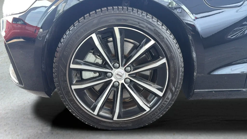 2023 Volvo S60 Plus - Photo 14
