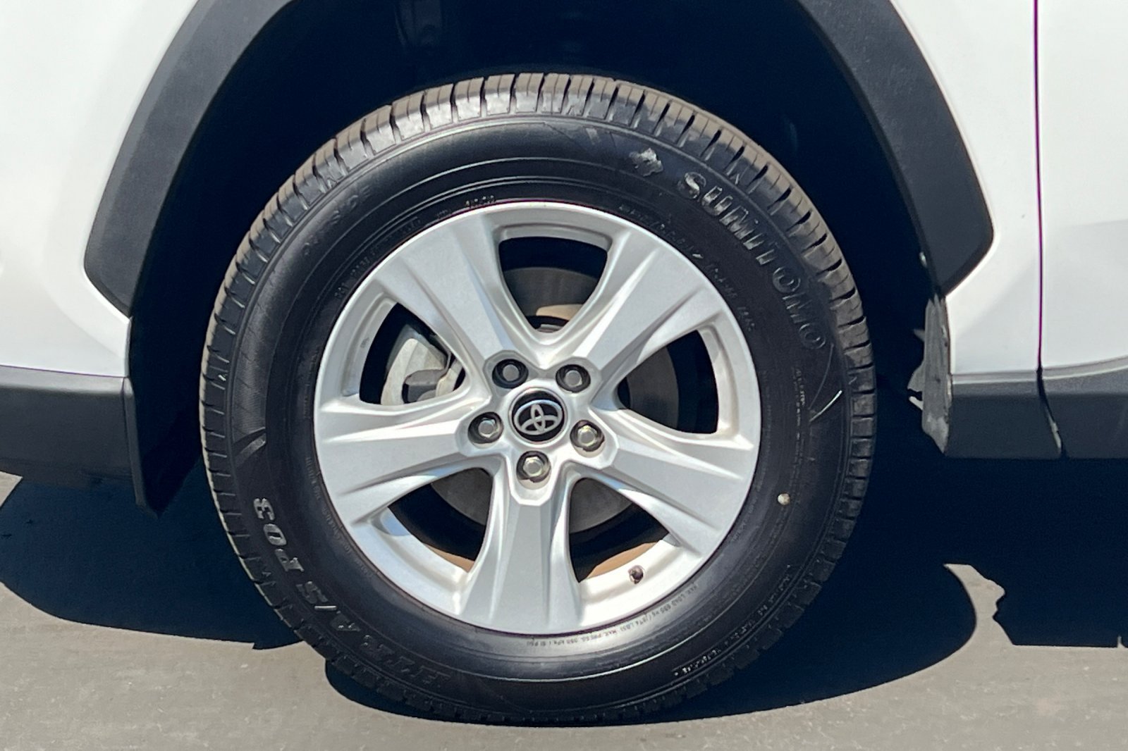 Certified Used 2021 Super White Toyota Hybrid XLE image 26