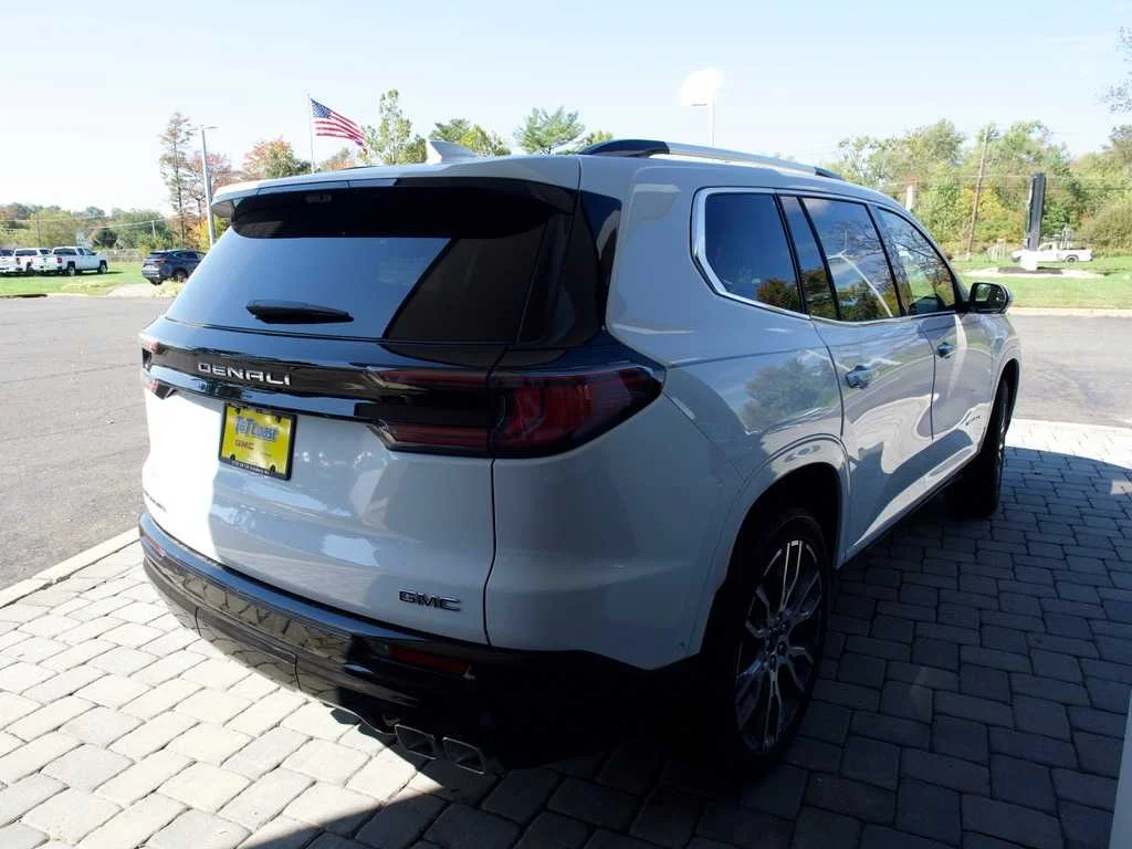 New 2027 Glacier White Tricoat GMC Denali Ultimate image 5