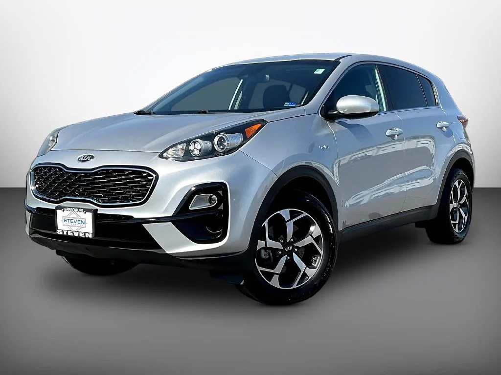 Used 2020 Sparkling Silver Kia LX image 3