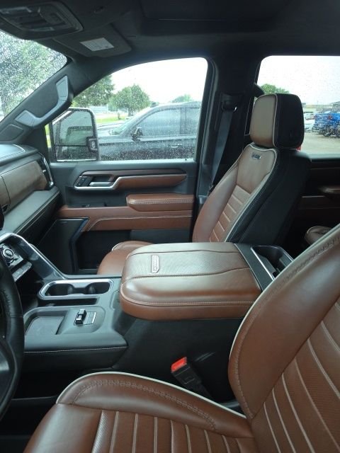 Used 2024 Black GMC Denali Ultimate image 6