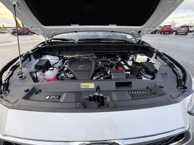 New 2026 Wind Chill Pearl <sup>1</sup> Toyota Platinum image 19