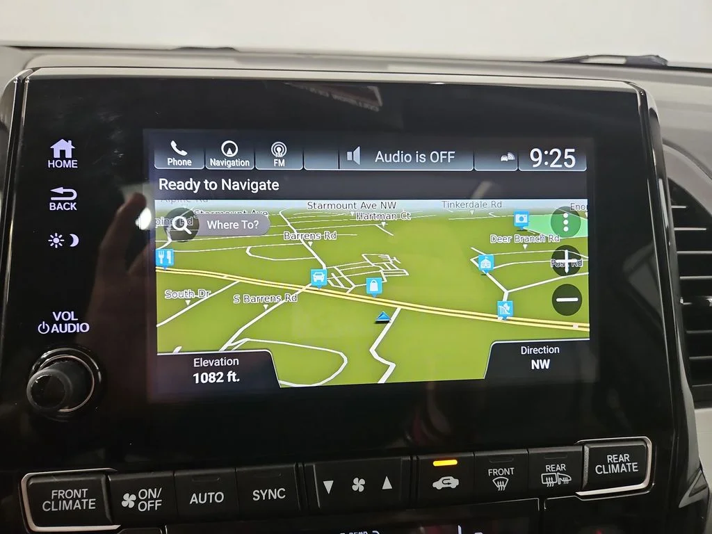 Used 2018 Pacific Pewter Metallic Honda Elite image 19