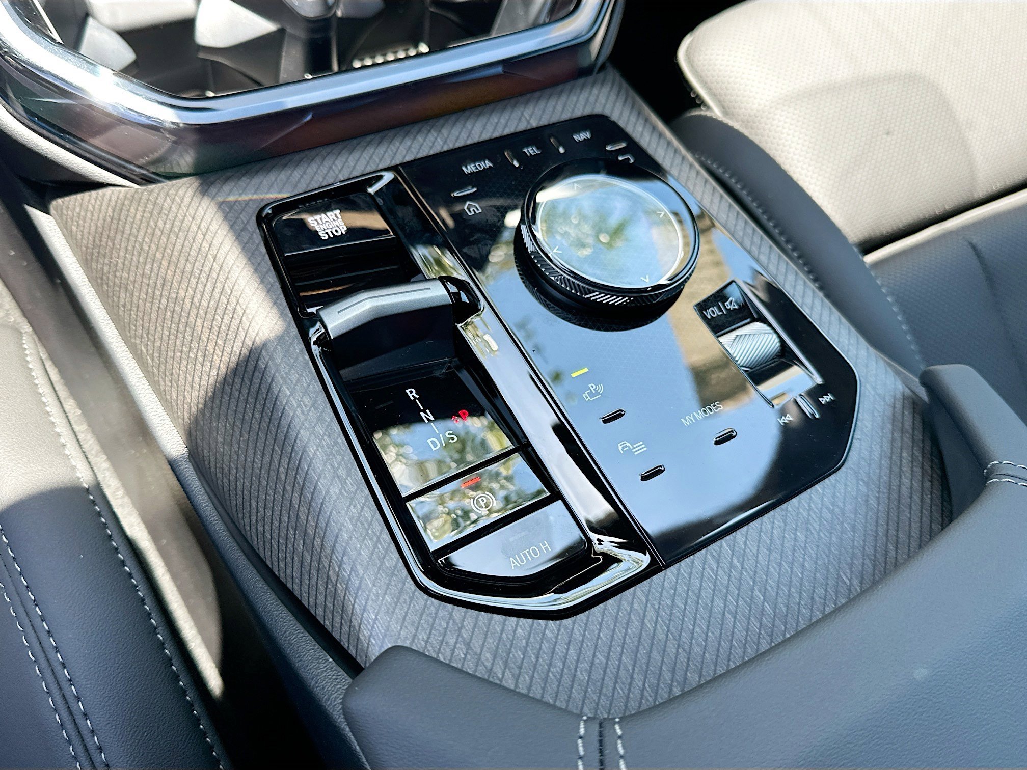 New 2026 Brooklyn Grey Metallic BMW 30 xDrive image 13