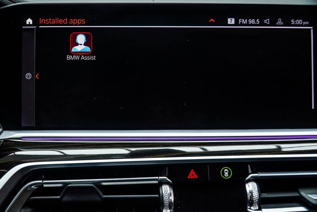 Used 2019 White BMW xDrive40i image 29