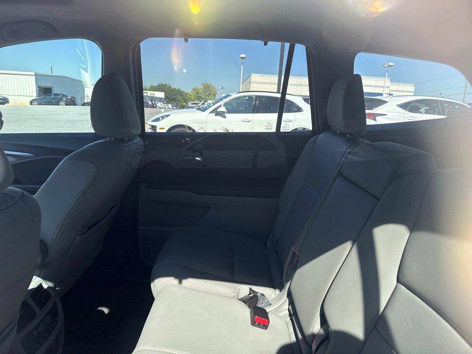 Used 2022 Lunar Silver Metallic Honda EX-L image 6