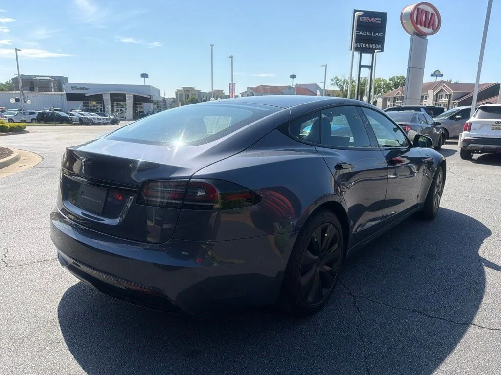Used 2023 Gray Tesla  image 5