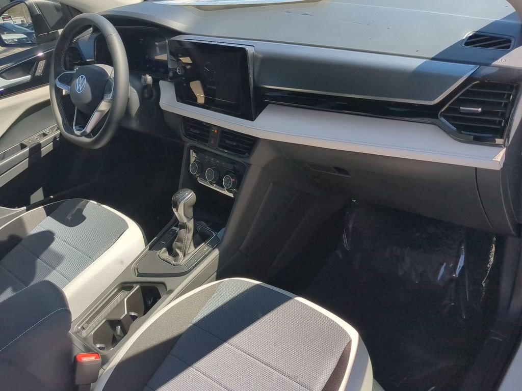 New 2026 White Volkswagen 1.5T S image 10