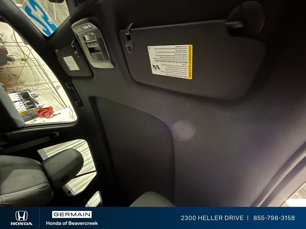 Used 2025 Mercury Silver Metallic Honda Touring image 26