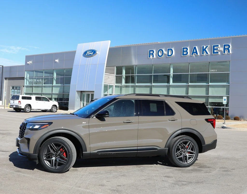 2026 Ford Explorer ST-LINE 4WD's photo