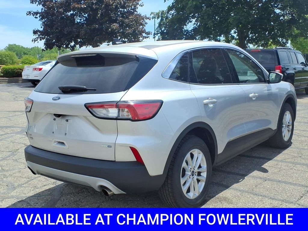 Used 2020 Silver Ford SE image 7