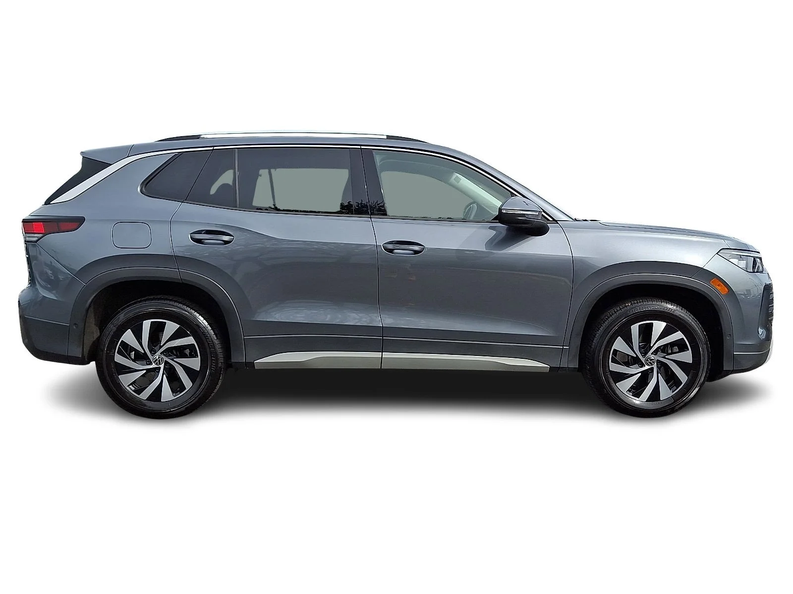 Used 2025 Platinum Gray Metallic   2R2r Volkswagen S image 5