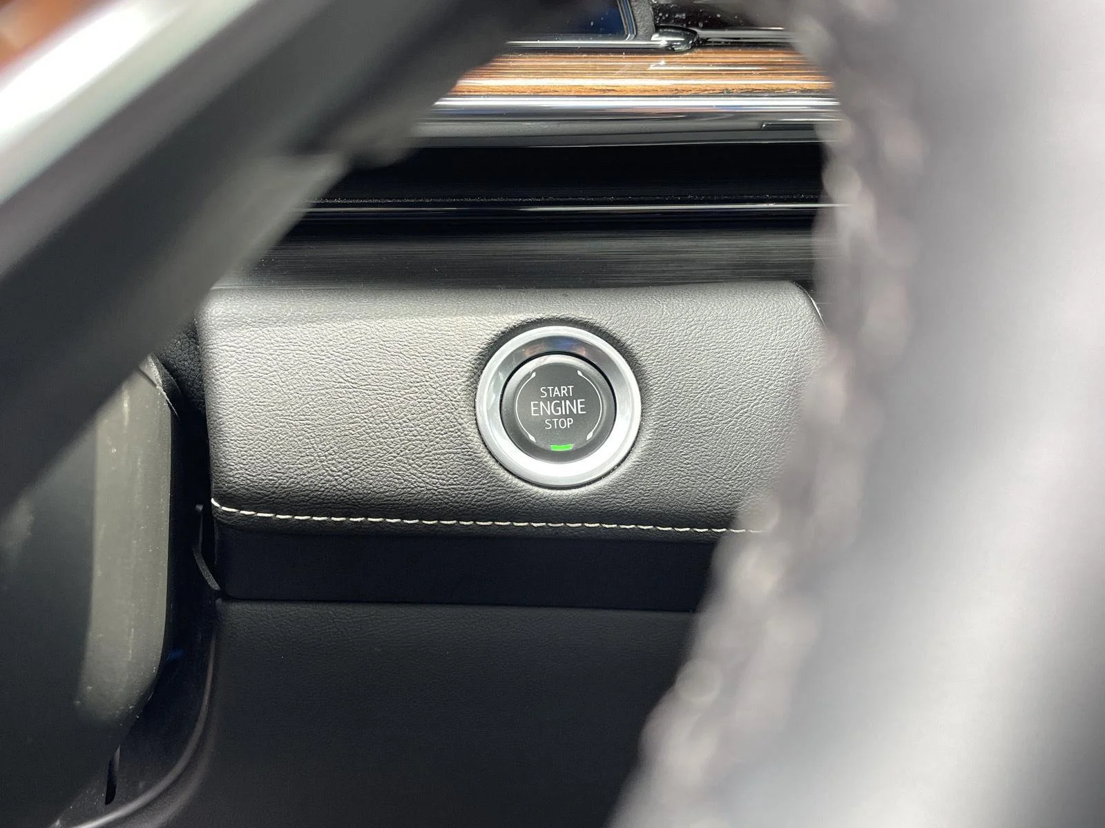 2024 Cadillac Escalade Premium Luxury - Photo 21