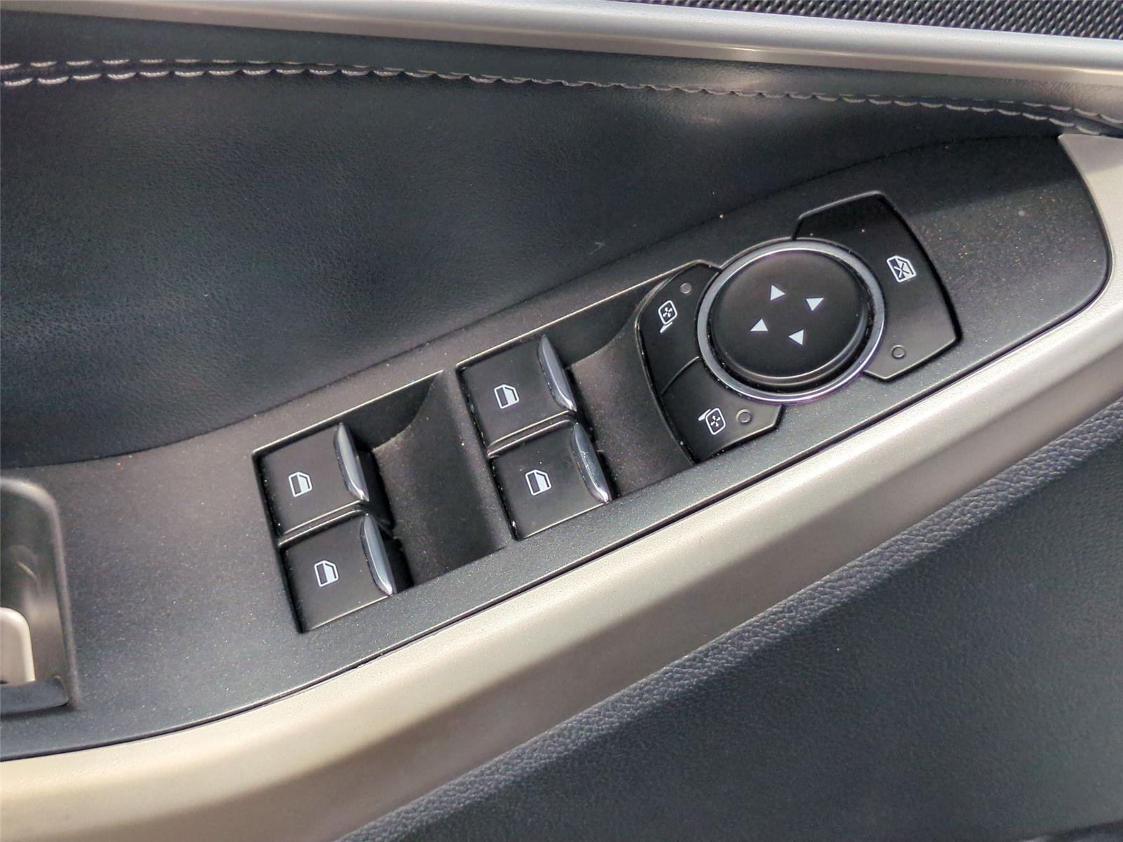 Used 2023 Agate Black Metallic Ford XLT image 16