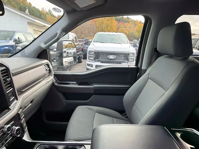 Used 2024  Ford XLT image 27