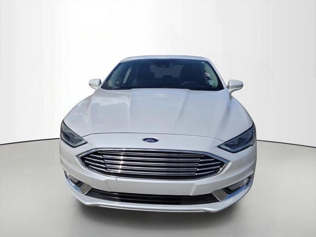 Used 2017 White Platinum Metallic Tri-Coat Ford SE image 8