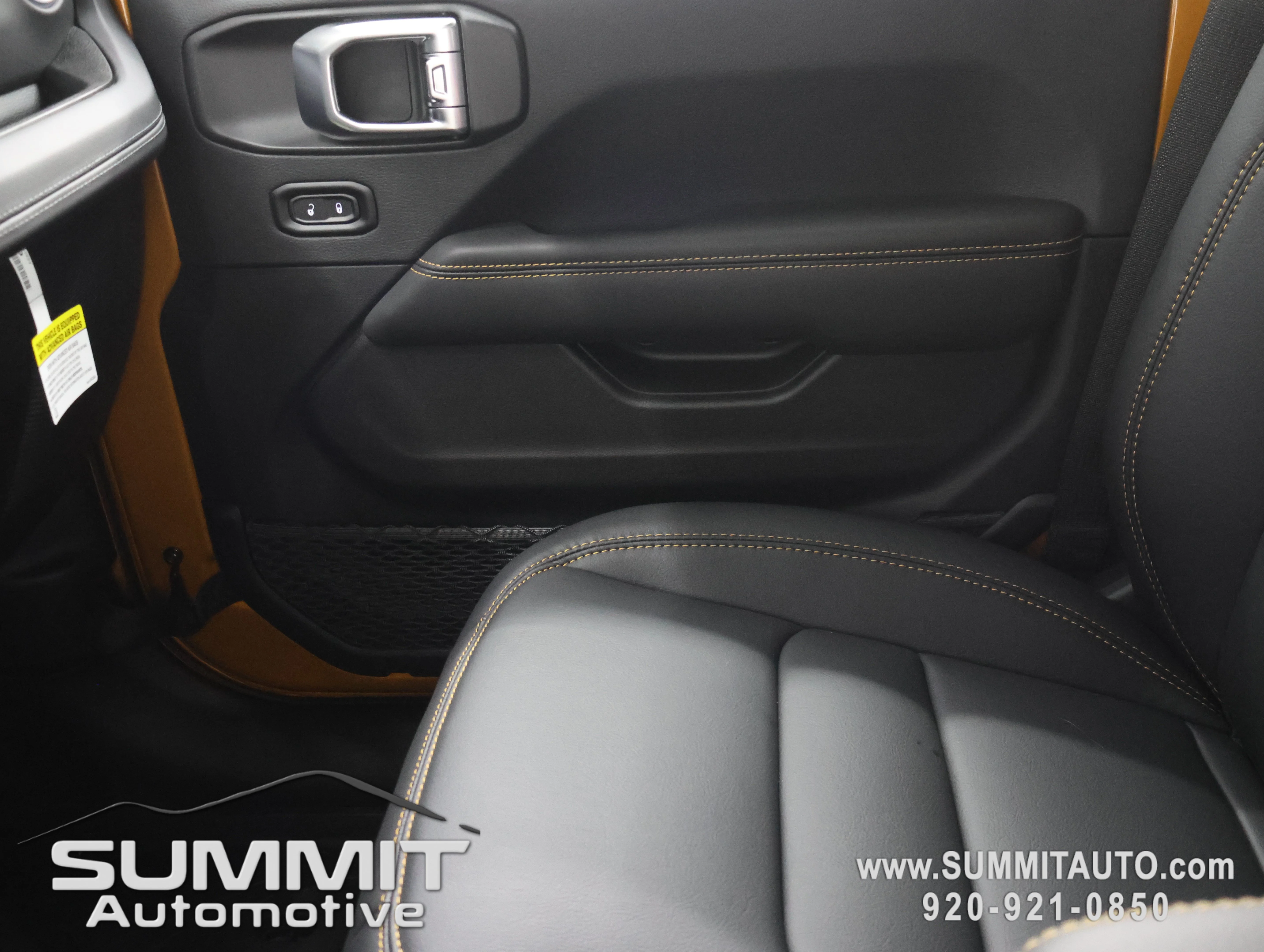 New 2026 Goldilocks Exterior Paint Jeep Sahara image 12