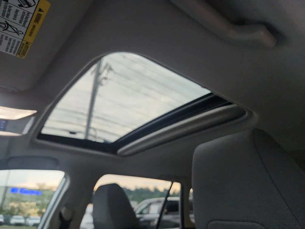 Used 2022 Silver Toyota XLE image 24