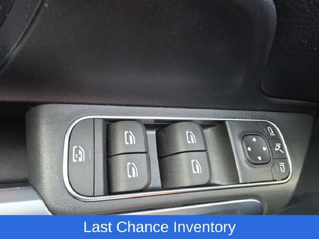 Used 2023 Black Mercedes-Benz GLB 250 image 29