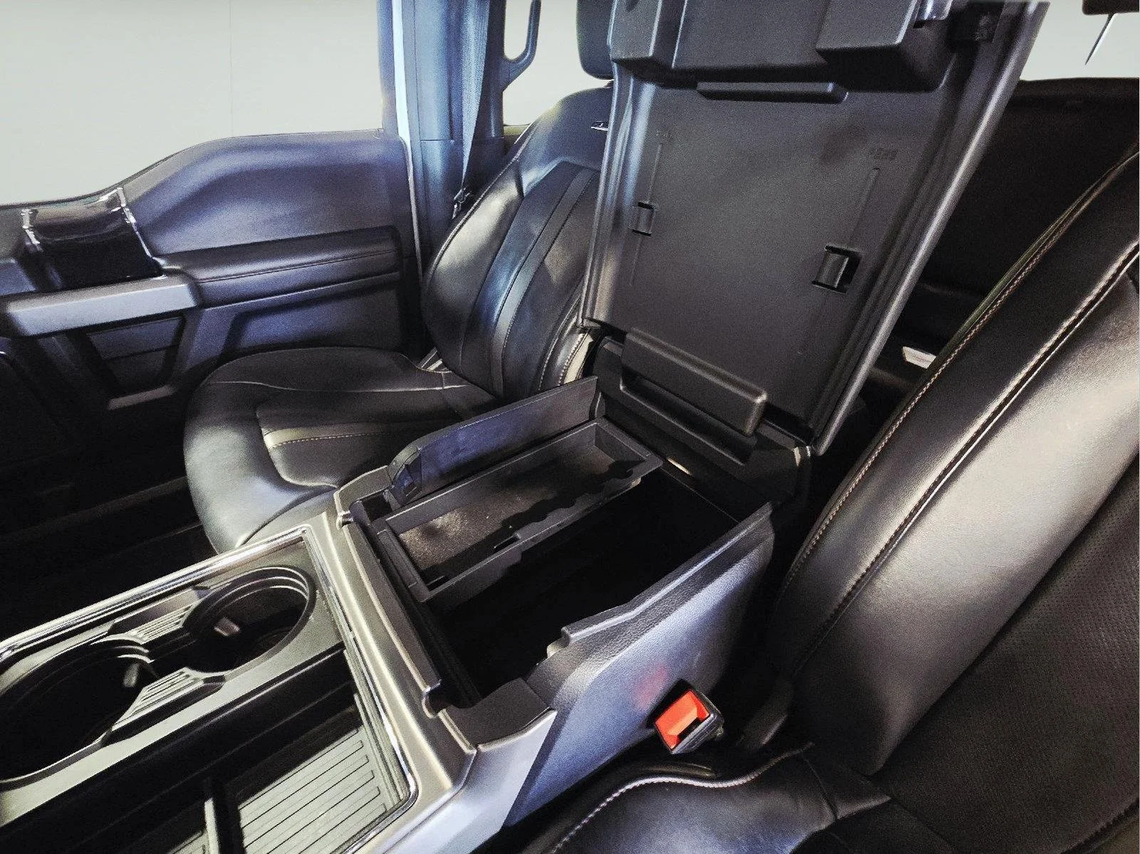 Used 2022 Star White Metallic Tri-Coat Ford Platinum image 49