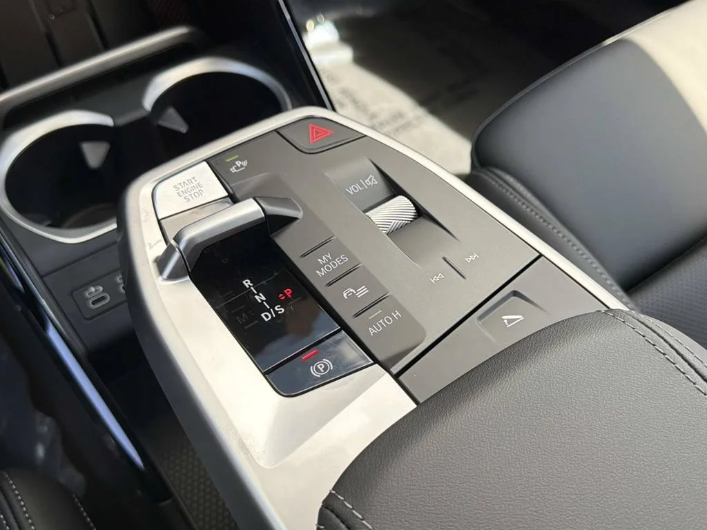 New 2026 Alpine White BMW xDrive28i image 24