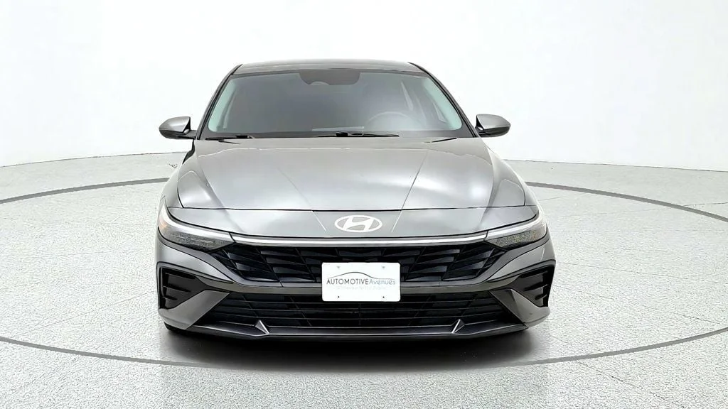 Used 2024 Amazon Gray Hyundai SEL IVT image 2