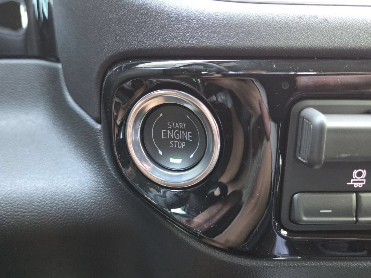 2026 GMC Sierra 1500 SLT - Photo 12