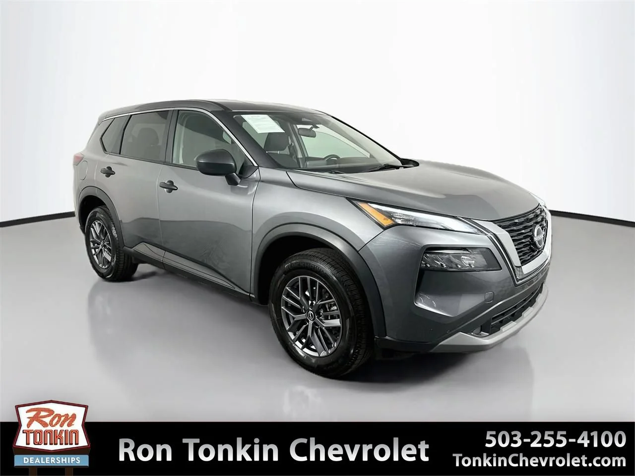 Used 2023 Gray Nissan S image 1