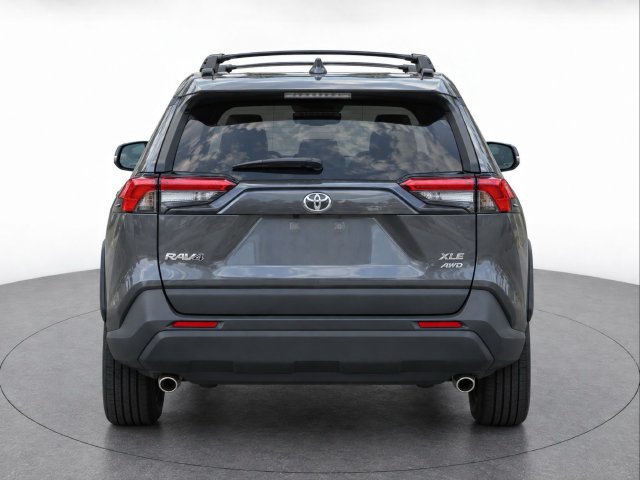 2022 Toyota RAV4 XLE - Photo 7