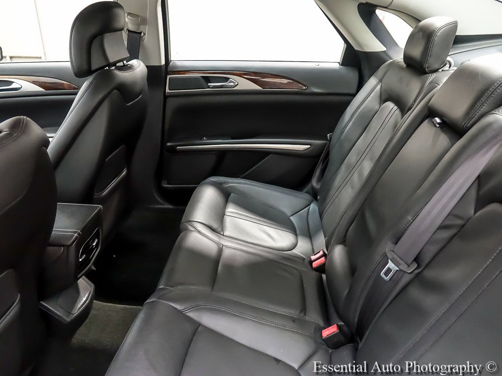Used 2013 Quartz Metallic Lincoln Base image 11