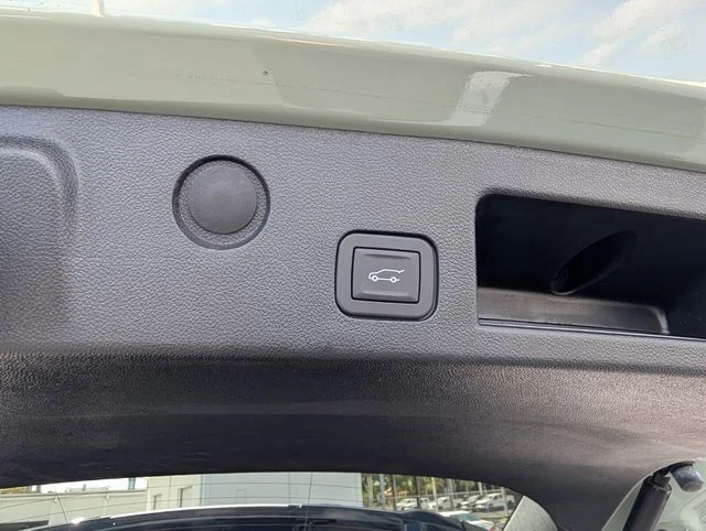 Used 2025 Green Chevrolet LT image 15