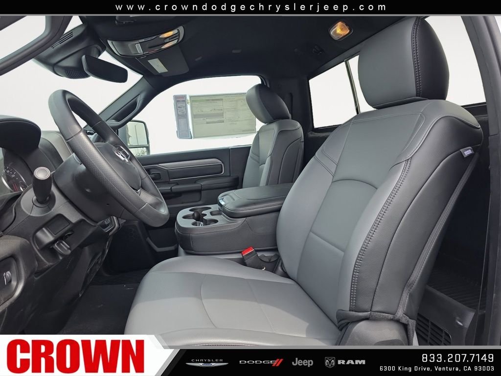 2025 RAM 3500 Tradesman - Photo 11