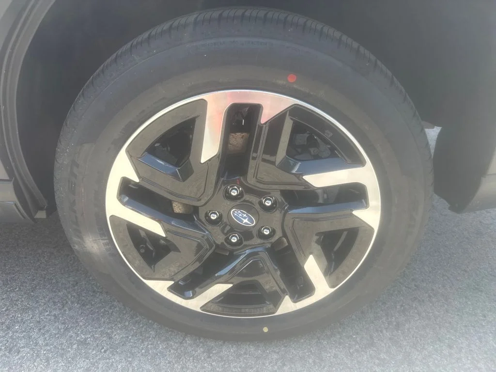 New 2026 CRYSTAL WHITE PEARL Subaru Limited Hybrid image 32