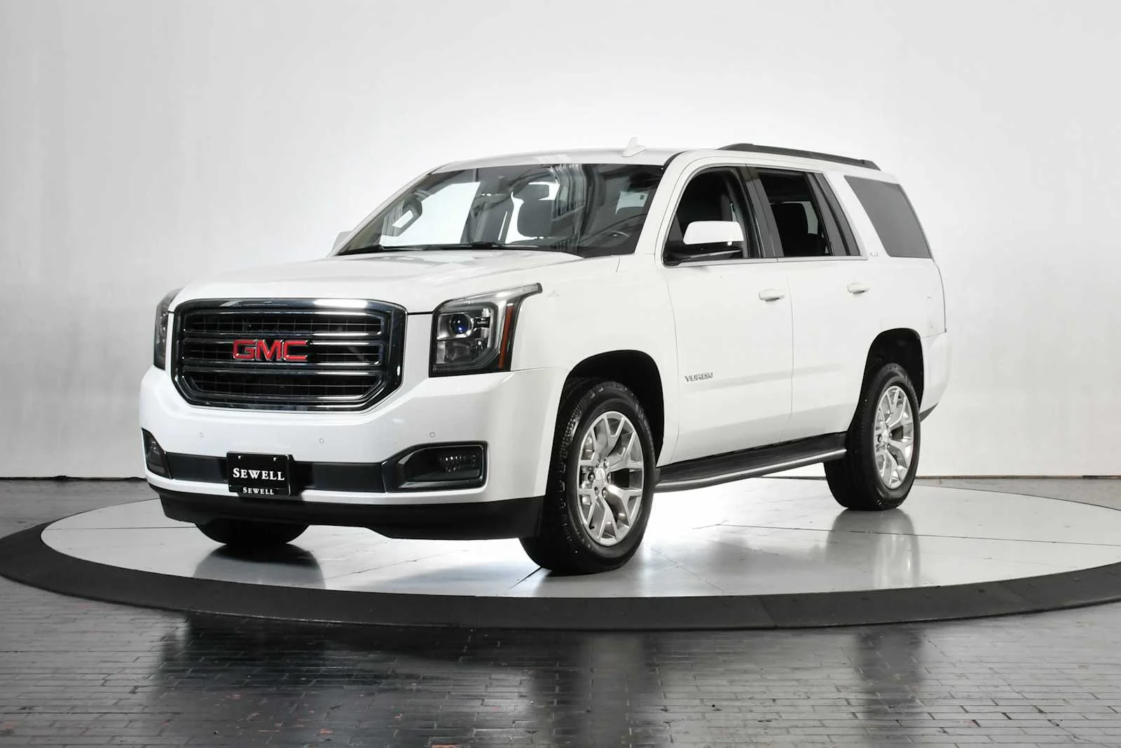 2016 GMC Yukon 2WD SLE's photo