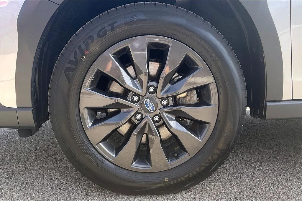 Used 2025 Silver Subaru Onyx Edition XT image 8