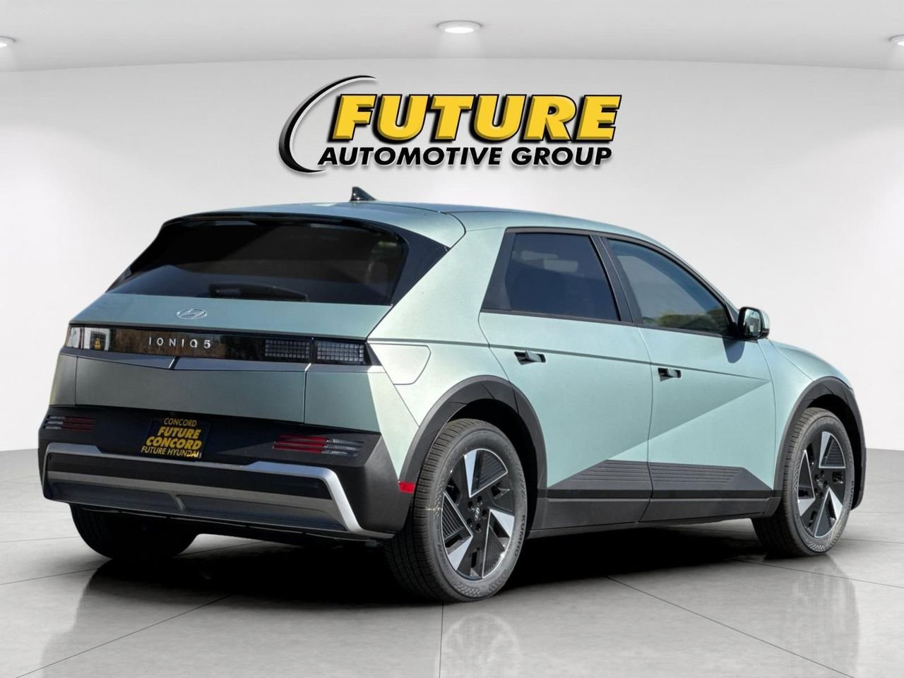 New 2026 Green Hyundai SEL image 3