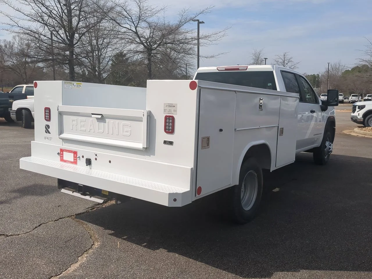 New 2026 Summit White GMC Pro image 8