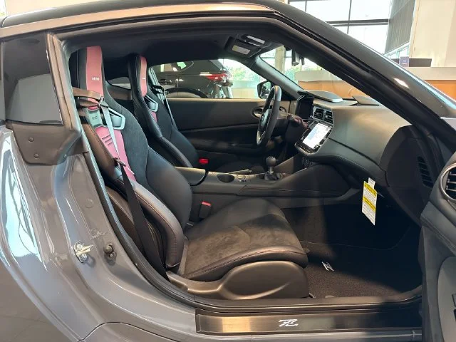 New 2027 Stealth Gray/Super Black Nissan NISMO image 9
