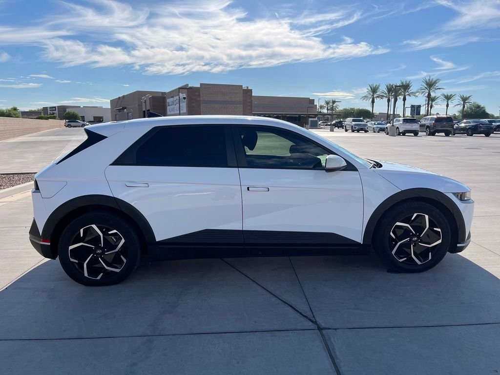 Used 2023 White Hyundai SEL image 5