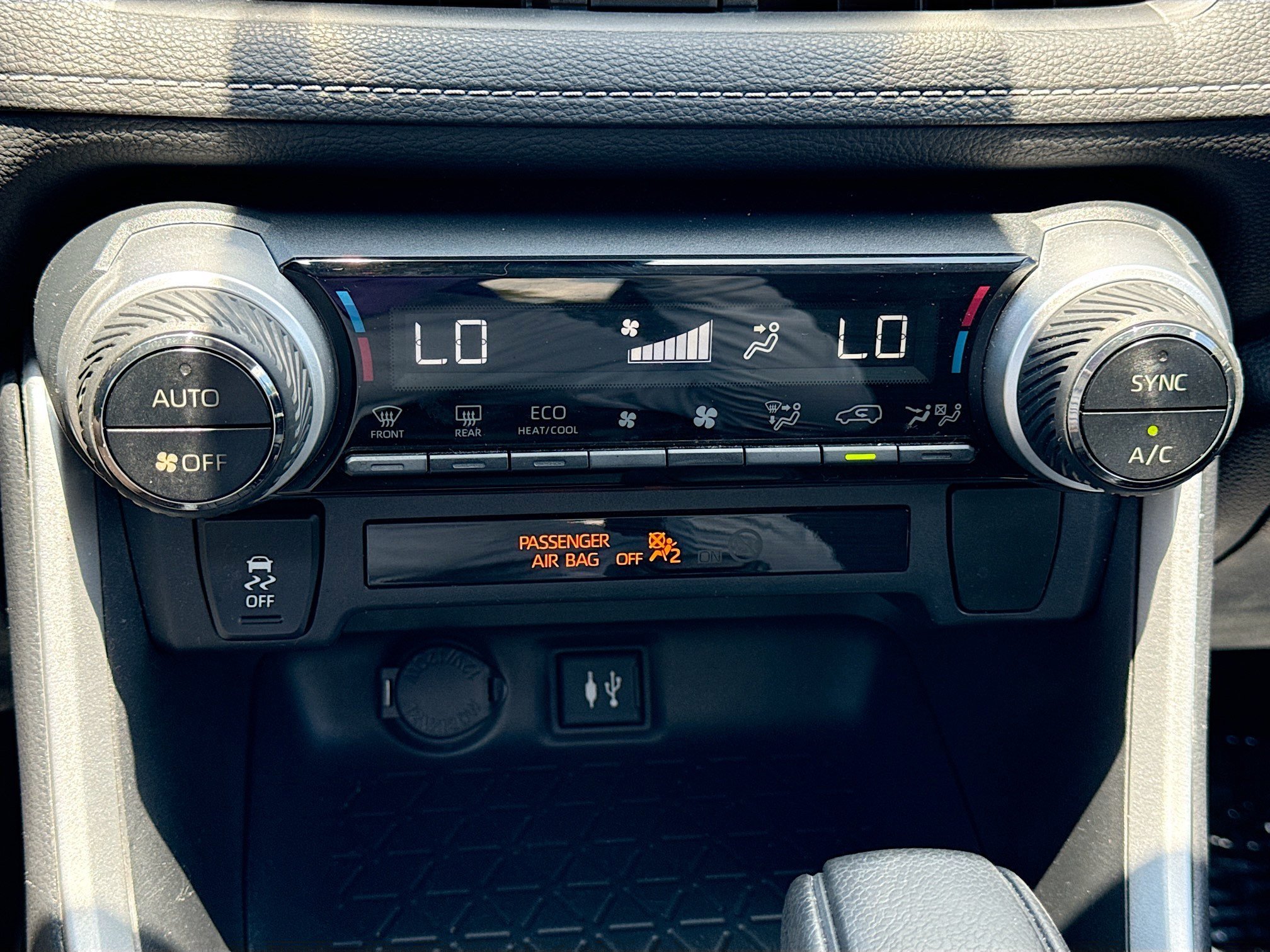 Used 2019 Blue Flame Toyota XLE image 34