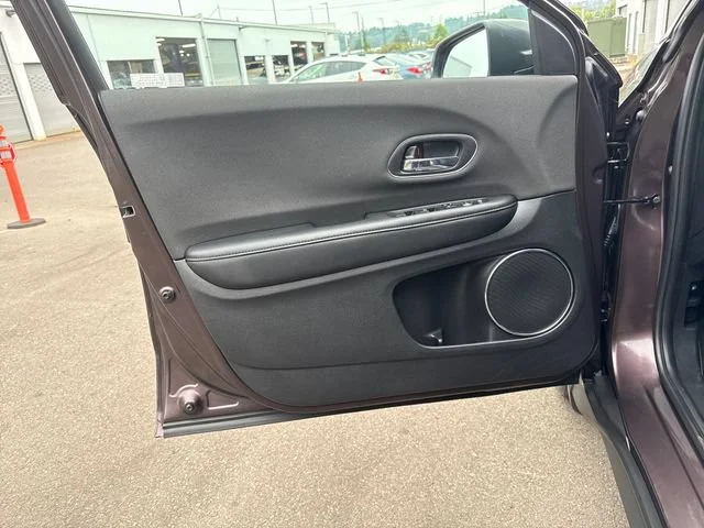 Used 2021 Midnight Amethyst Metallic Honda EX image 17