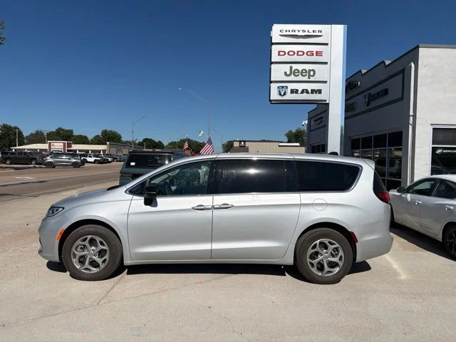 Used 2024 Silver Chrysler Limited image 1