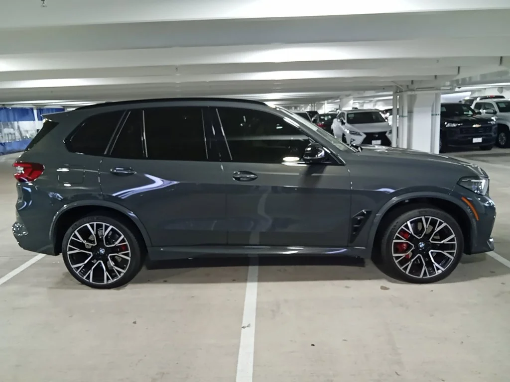 Used 2022 Gray Metallic BMW  image 4