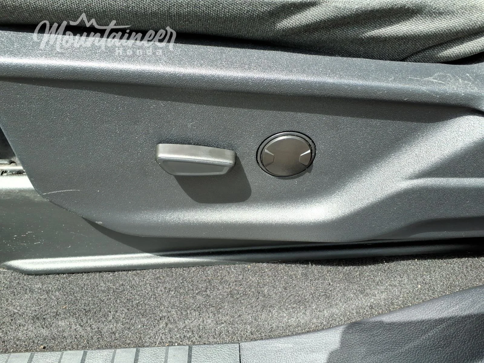 Used 2024 Oxford White Ford XLT image 33