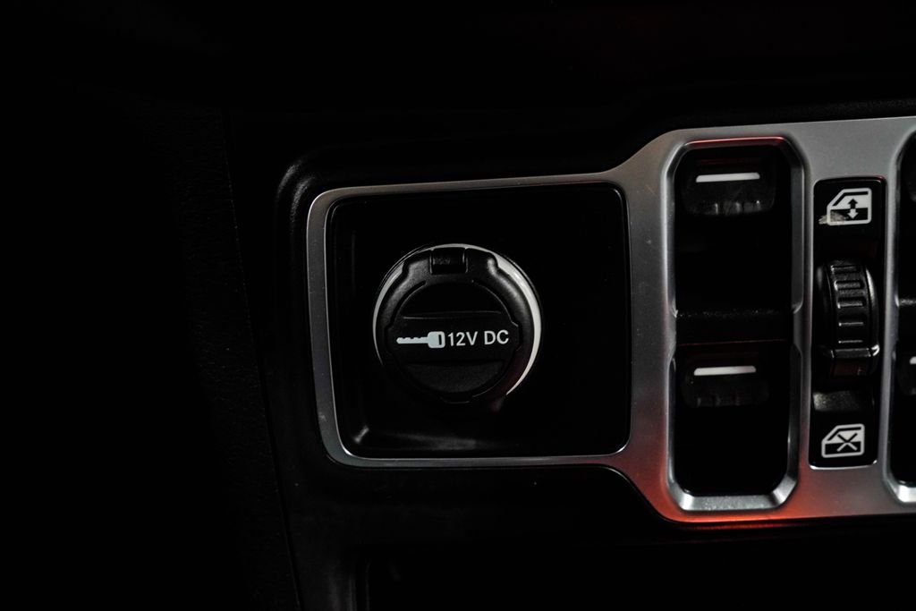 Used 2021 Red Jeep Unlimited Sahara Altitude image 27