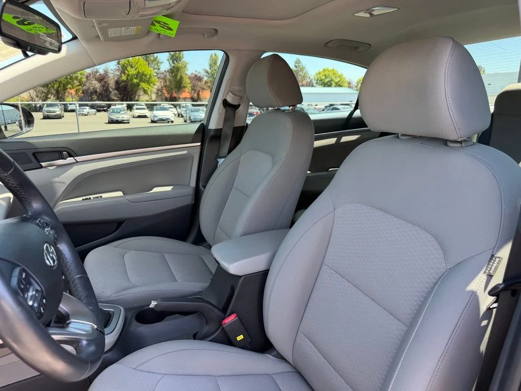 Used 2020 Fluid Metal Hyundai Value Edition image 14