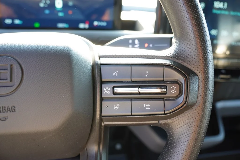 2024 Chevrolet BrightDrop Zevo 400 - Photo 25