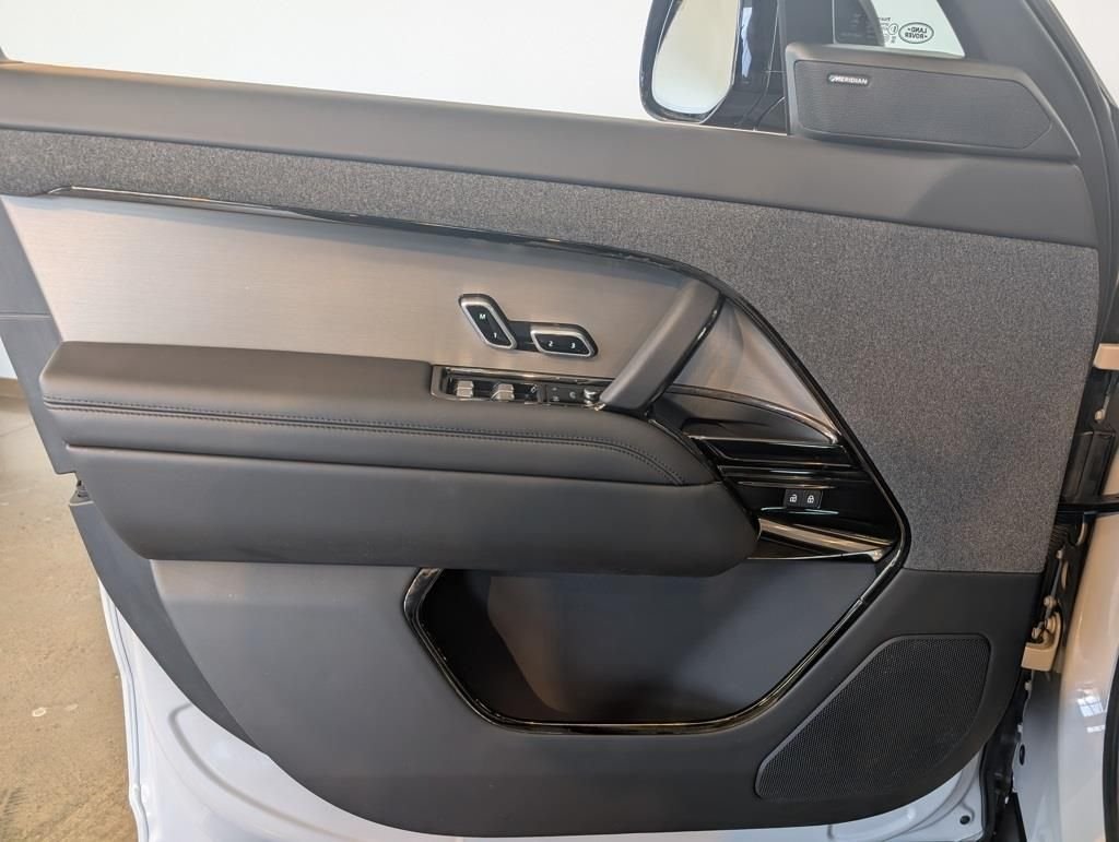 2025 Land Rover Range Rover Sport Dynamic SE - Photo 8