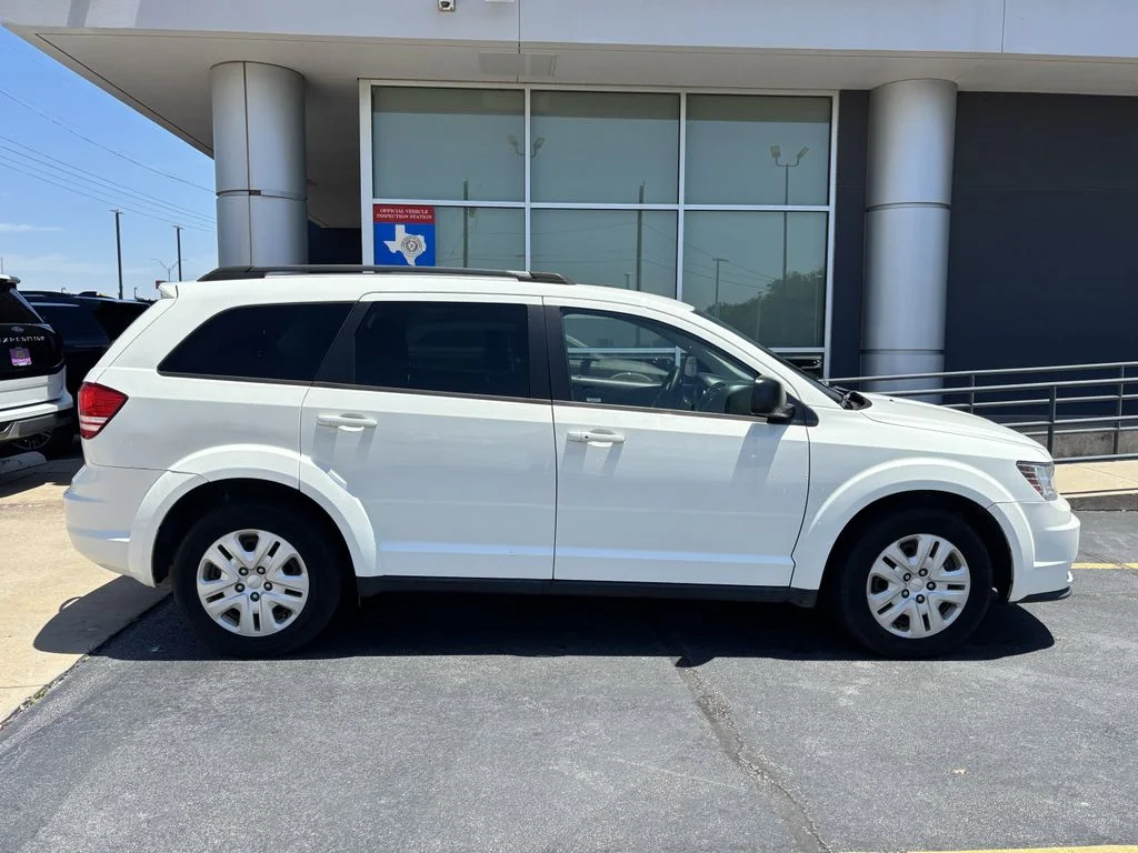 Used 2020 Dodge Journey SE with VIN 3C4PDCAB0LT235946 for sale in Bedford, TX