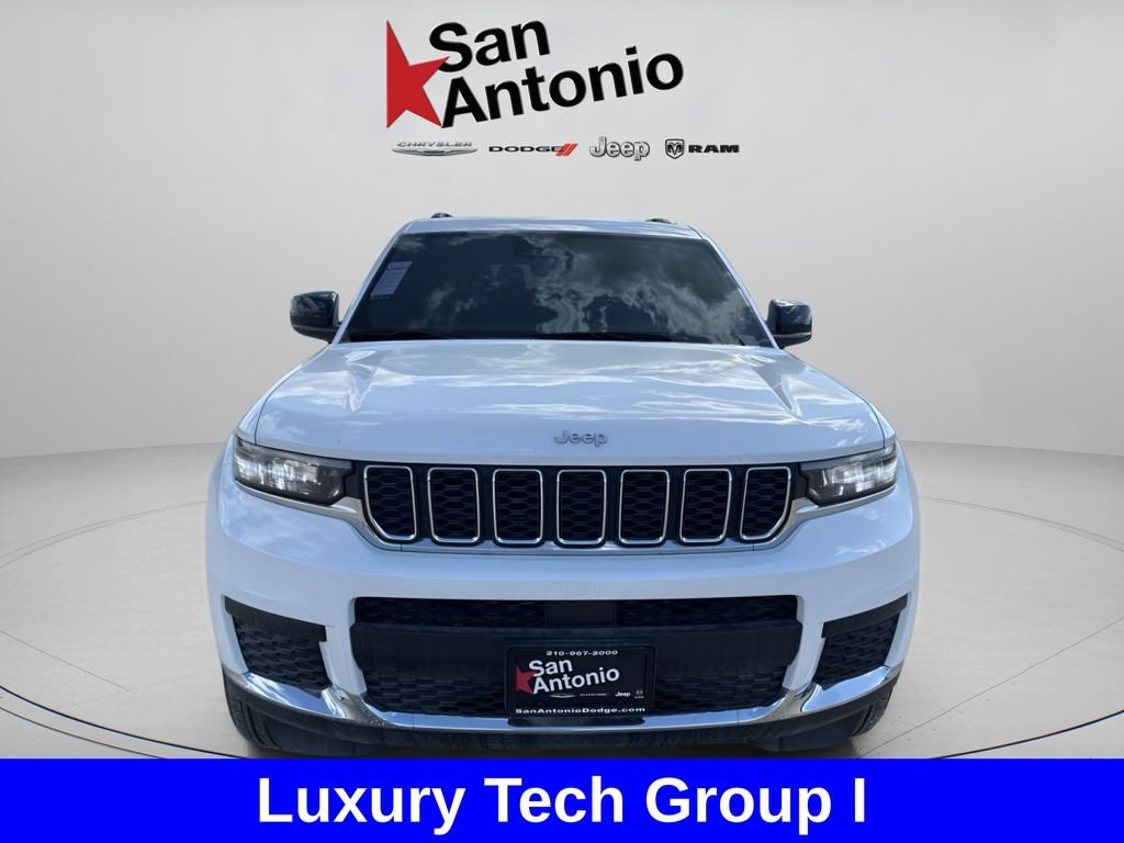 New 2025 Bright White Clear-Coat Exterior Paint Jeep Laredo image 3